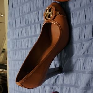 Tory burch  size 11 new used twice. Tan